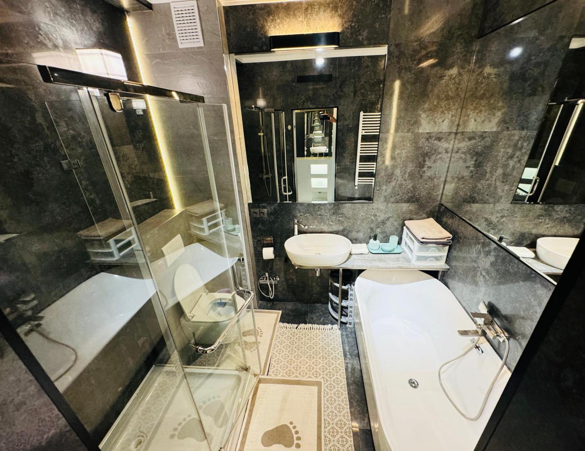Rentnow Modern Lux Apartment In Centre Kişinev Dış mekan fotoğraf