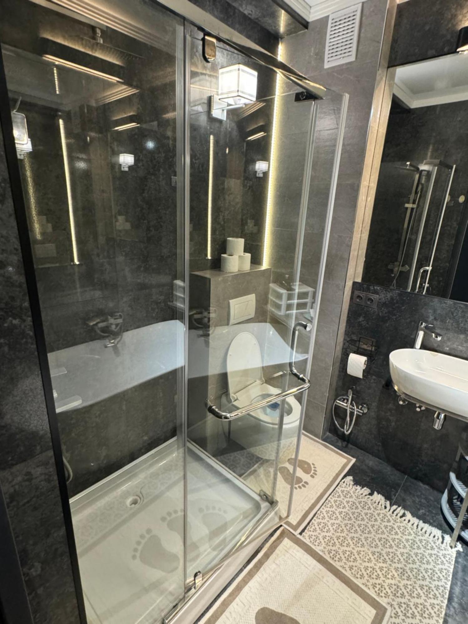 Rentnow Modern Lux Apartment In Centre Kişinev Dış mekan fotoğraf