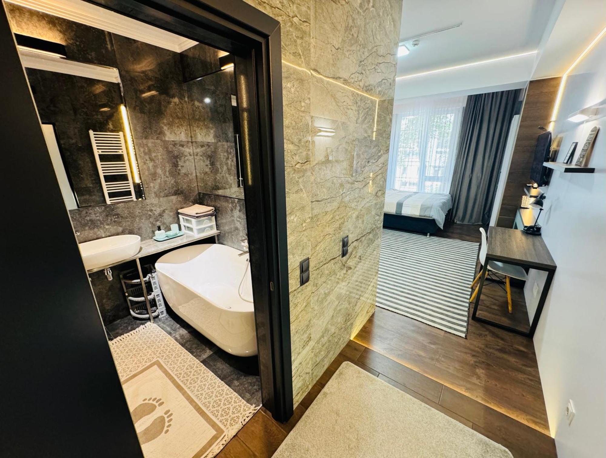 Rentnow Modern Lux Apartment In Centre Kişinev Dış mekan fotoğraf