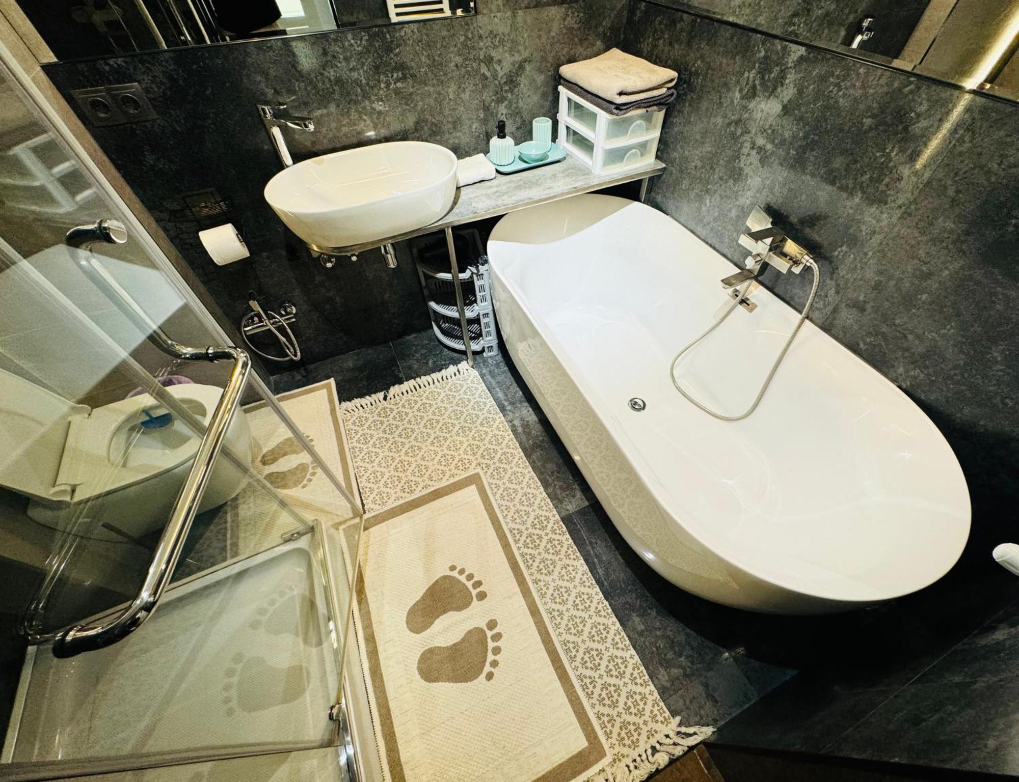 Rentnow Modern Lux Apartment In Centre Kişinev Dış mekan fotoğraf